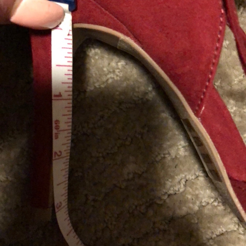 NWOT burgundy pumps Perfect condition - Picture 8 of 8